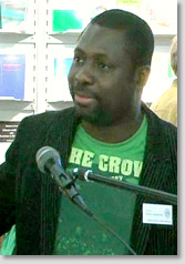 Foto: Autor Kokou Apenouvon bei seiner Lesung auf der Frankfurter Buchmesse 2007