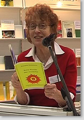Foto: Autorin Rosemarie Hennemeyer bei ihrer Lesung auf der Leipziger Buchmesse 2009