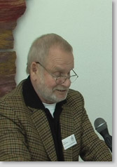 Foto: Autor Martin Roth bei seiner Lesung auf der Litera Linz 2008